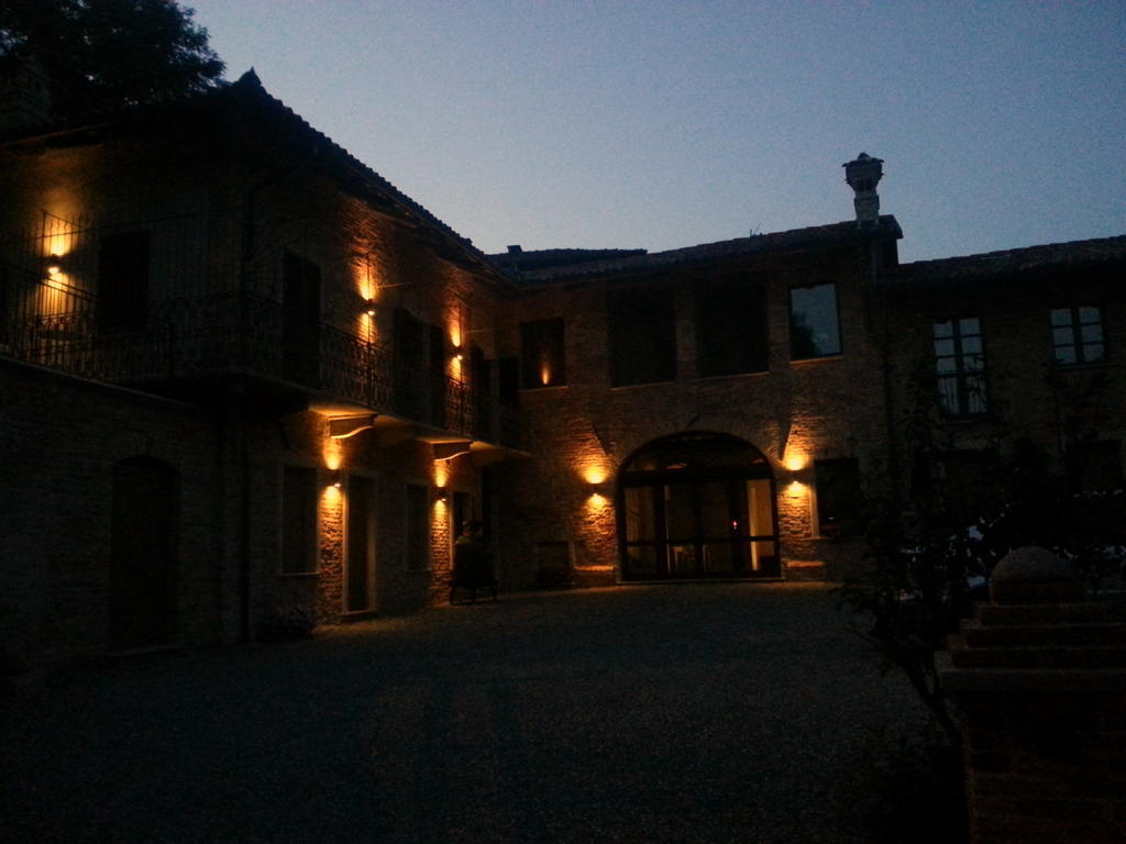 Castagnole delle Lanze Dimora Cortese מראה חיצוני תמונה